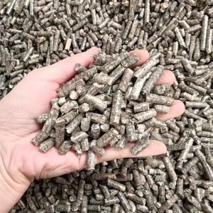 Activated Carbon Pinewood Cat Litter 